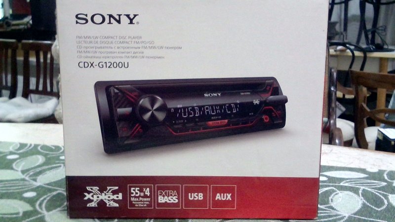 Autoradio Sony Con Lettore Cd E USB    Nuova    V