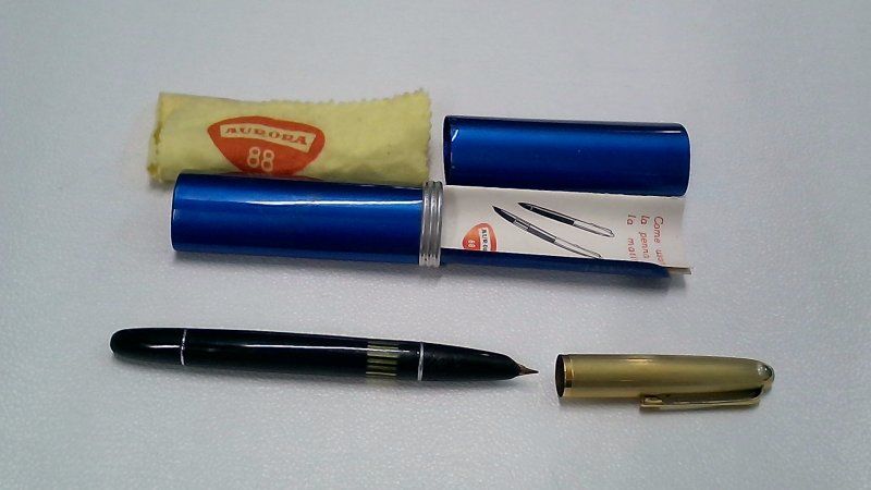 Penna Stilografica Aurora 88   V