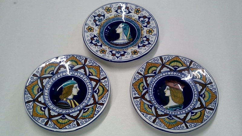 PIATTINI DECORATIVI CACF FAENZA  3 PEZZI   VOLTI DI PERSONAGGI   DIAMETRO 15,5 CM   BLU 