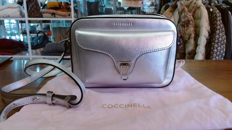BORSA COCCINELLE  BEAT SOFT  ARGENTO K