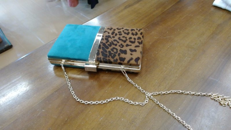 Pochette R