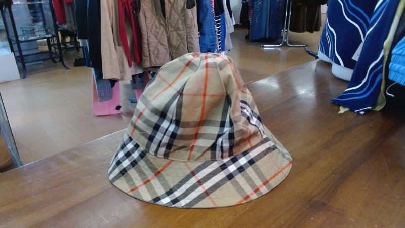 Cappello Burberry Reversibile R