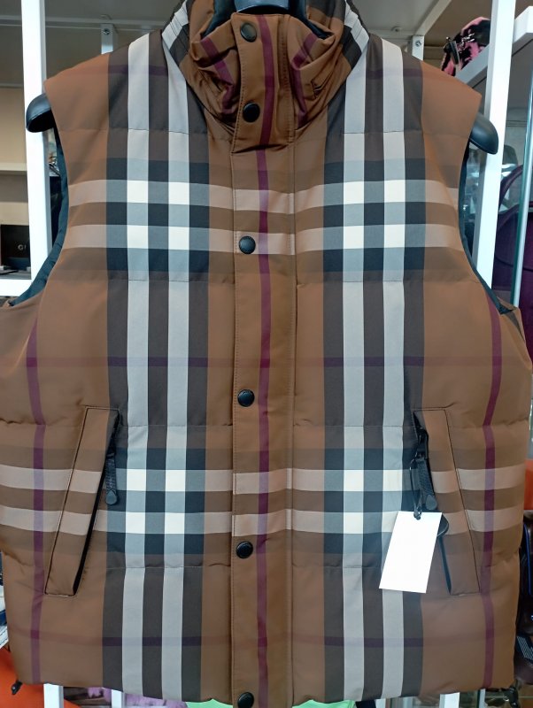 SMANICATO BURBERRY REVERSIBILE PACKAWAY HOOD